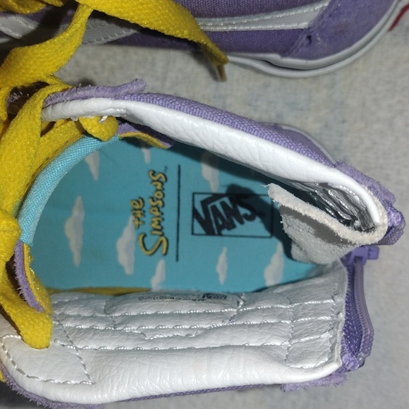 VANS Limited Edition Lisa Simpson for President Sz 5 - Picture 6 of 9